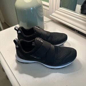 Women’s TIEM Slipstream Performance Cycling Shoes *WITH CLEATS* Size 9.5